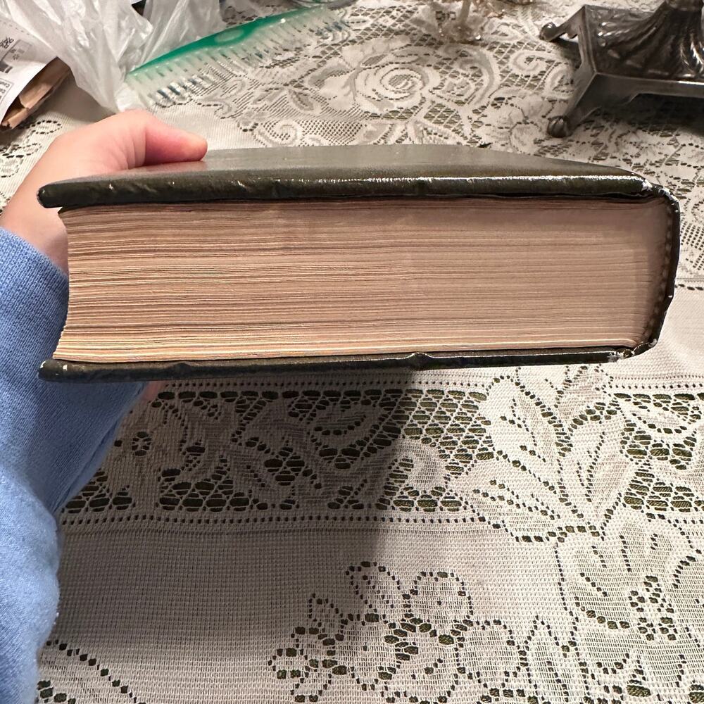 The Living Bible Paraphrased TYNDALE VTG Hardcover Green Faux Leather 1973 *Read - Picture 2 of 14